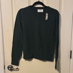 Old Navy Green Sweater, New, size medium